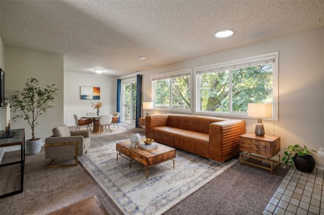 30325 9th Avenue S, Federal Way, WA 98003