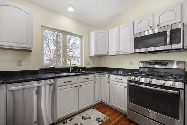 4066 W Whispering Ridge PASS, Franklin, WI 53132