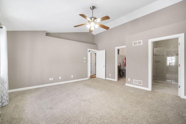 4066 W Whispering Ridge PASS, Franklin, WI 53132