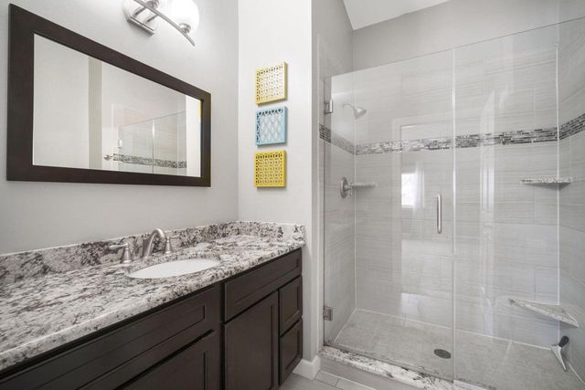 4066 W Whispering Ridge PASS, Franklin, WI 53132