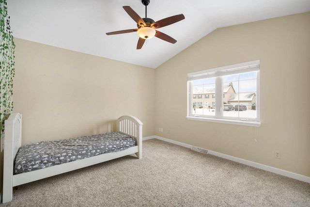 4066 W Whispering Ridge PASS, Franklin, WI 53132