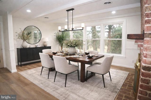 765 WITMER RD, York, PA 17402