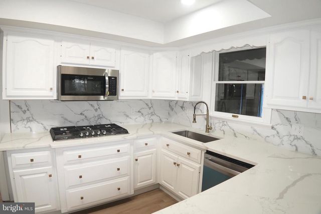 765 WITMER RD, York, PA 17402