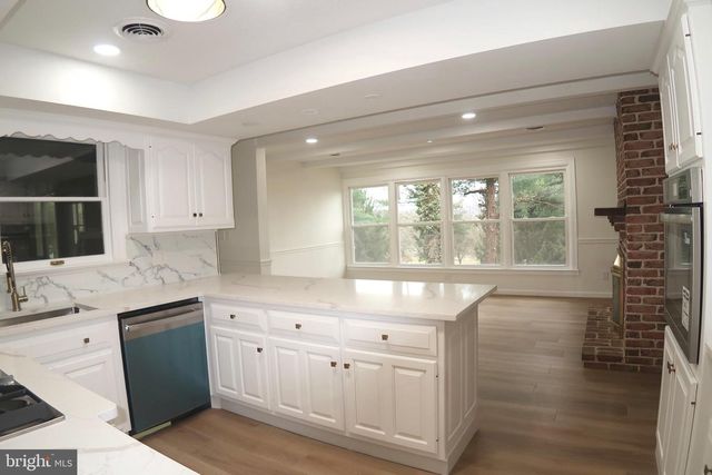 765 WITMER RD, York, PA 17402