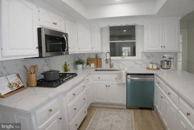 765 WITMER RD, York, PA 17402