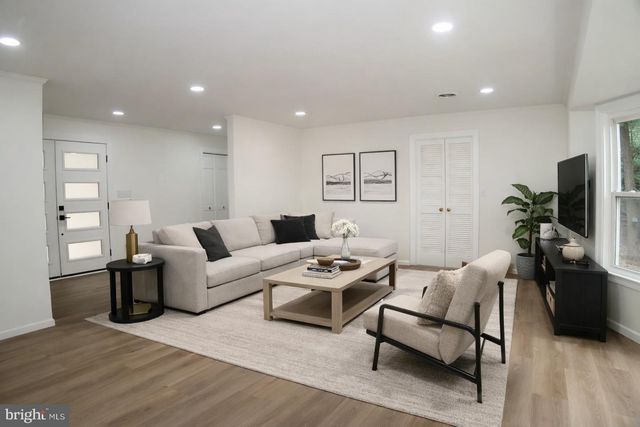 765 WITMER RD, York, PA 17402