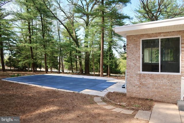 765 WITMER RD, York, PA 17402