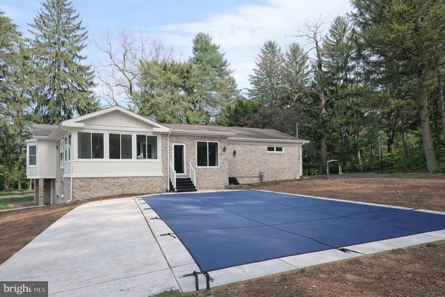 765 WITMER RD, York, PA 17402