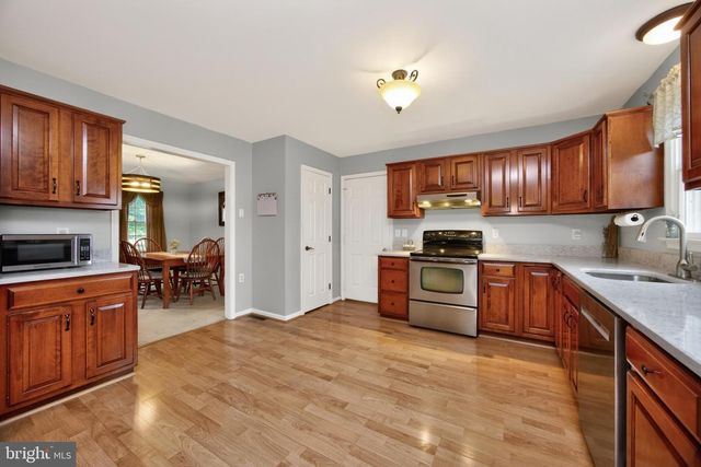 1846 WEAVERTOWN RD, Douglassville, PA 19518