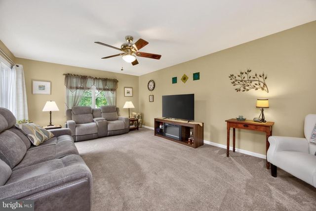 1846 WEAVERTOWN RD, Douglassville, PA 19518