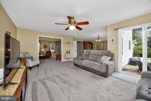 1846 WEAVERTOWN RD, Douglassville, PA 19518