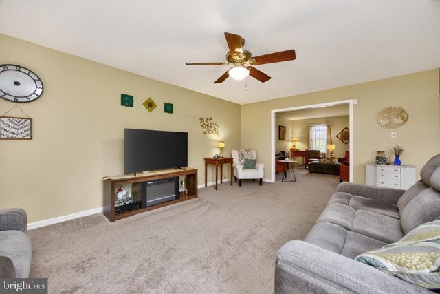 1846 WEAVERTOWN RD, Douglassville, PA 19518