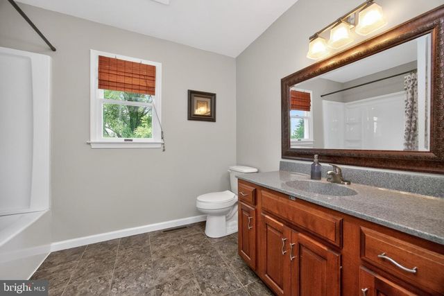 1846 WEAVERTOWN RD, Douglassville, PA 19518