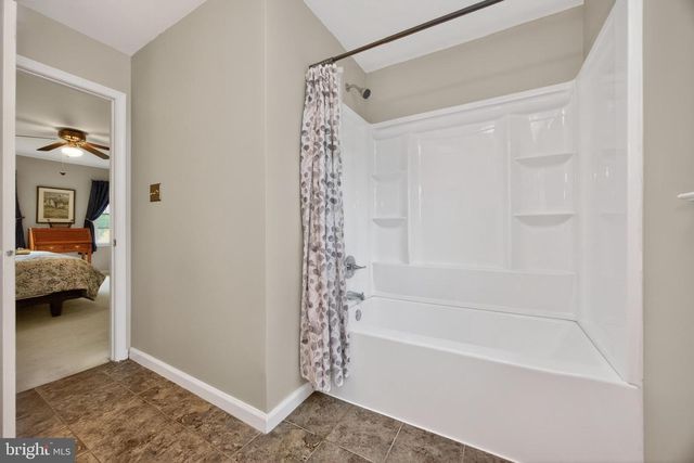 1846 WEAVERTOWN RD, Douglassville, PA 19518