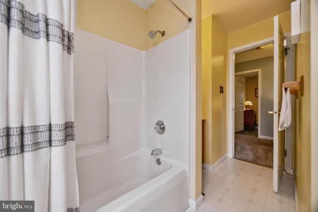 1846 WEAVERTOWN RD, Douglassville, PA 19518