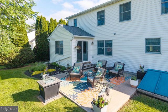 1846 WEAVERTOWN RD, Douglassville, PA 19518