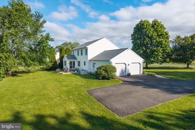 1846 WEAVERTOWN RD, Douglassville, PA 19518