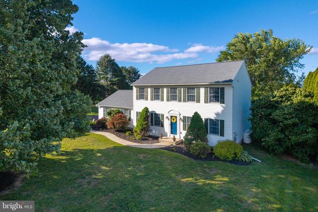 1846 WEAVERTOWN RD, Douglassville, PA 19518