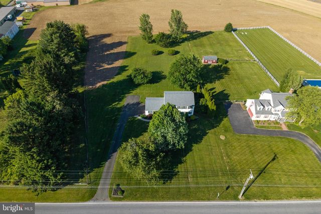 1846 WEAVERTOWN RD, Douglassville, PA 19518