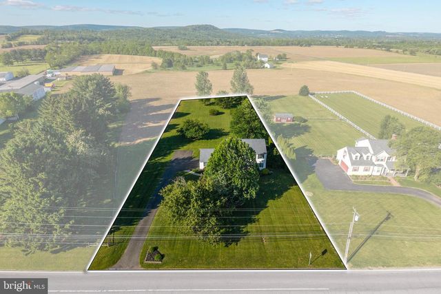 1846 WEAVERTOWN RD, Douglassville, PA 19518