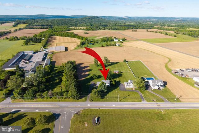 1846 WEAVERTOWN RD, Douglassville, PA 19518