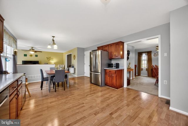 1846 WEAVERTOWN RD, Douglassville, PA 19518