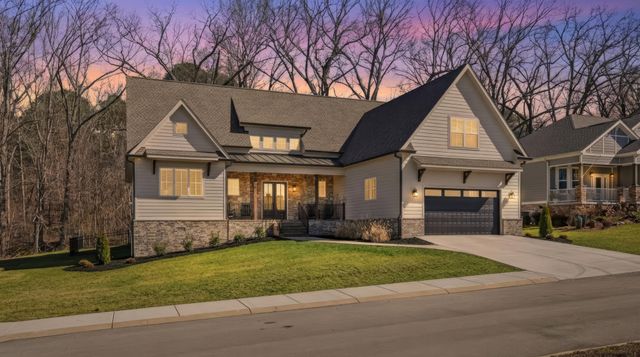 814 River Watch Way, Winchester, TN 37398