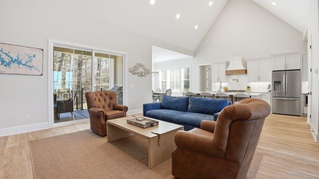 814 River Watch Way, Winchester, TN 37398