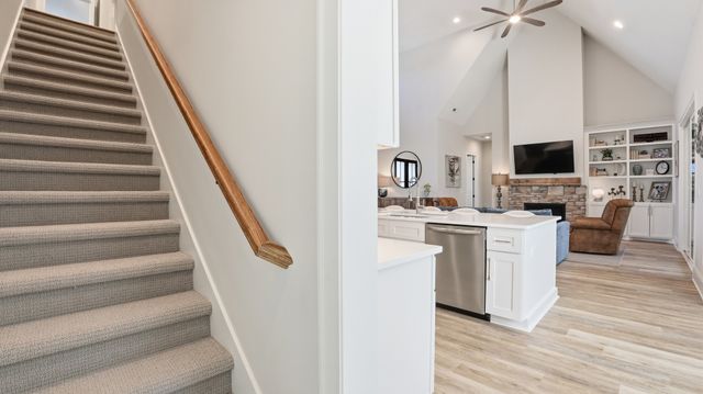 814 River Watch Way, Winchester, TN 37398