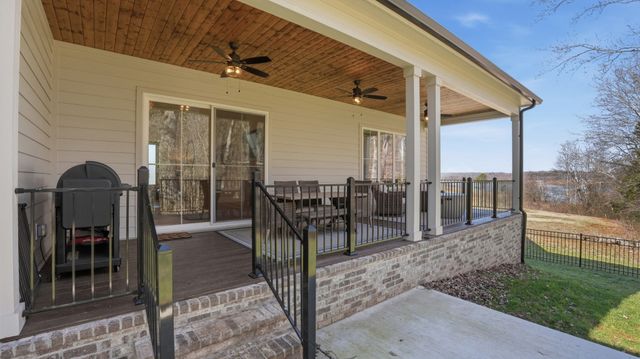 814 River Watch Way, Winchester, TN 37398