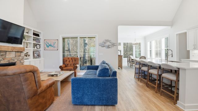 814 River Watch Way, Winchester, TN 37398