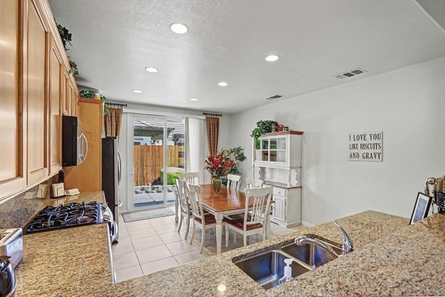 7531 Abbey Cir, Elk Grove, CA 95757