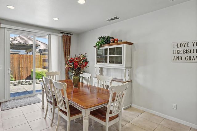 7531 Abbey Cir, Elk Grove, CA 95757