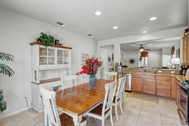 7531 Abbey Cir, Elk Grove, CA 95757