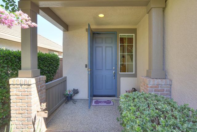 7531 Abbey Cir, Elk Grove, CA 95757
