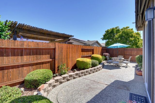 7531 Abbey Cir, Elk Grove, CA 95757