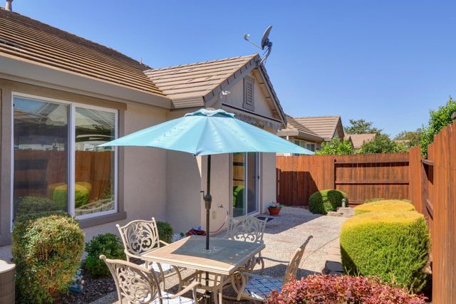 7531 Abbey Cir, Elk Grove, CA 95757