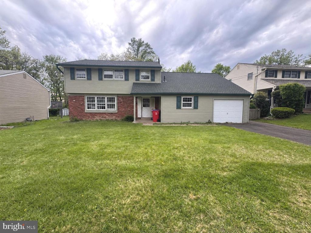 262 CENTENNIAL RD, Warminster, PA 18974