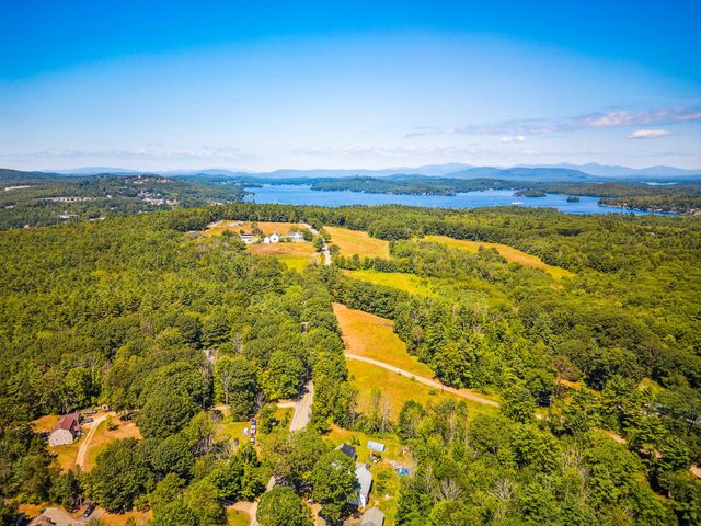 733 White Oaks Road, Laconia, NH 03246