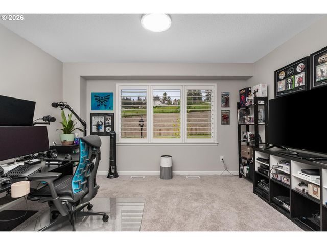 124 W 20TH Way, La Center, WA 98629