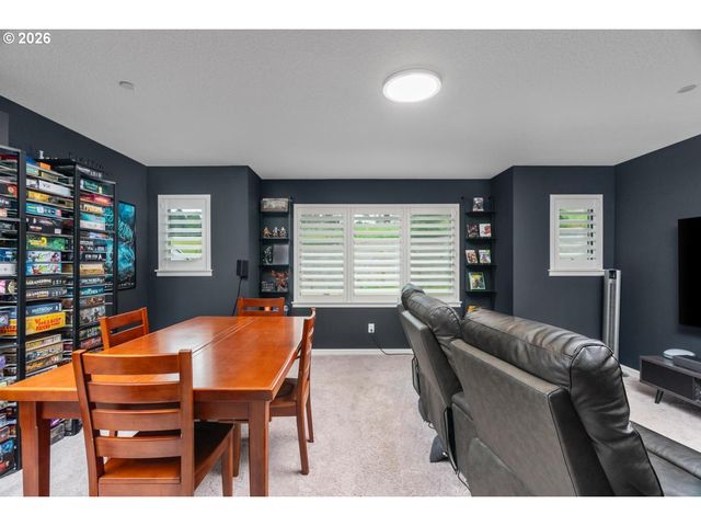 124 W 20TH Way, La Center, WA 98629