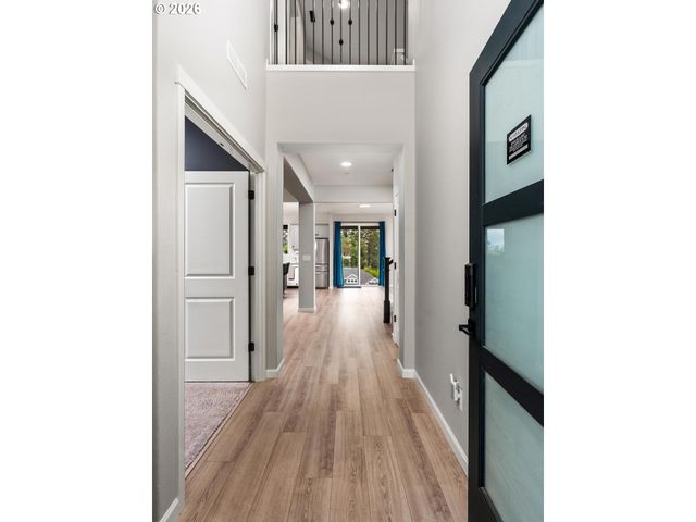 124 W 20TH Way, La Center, WA 98629