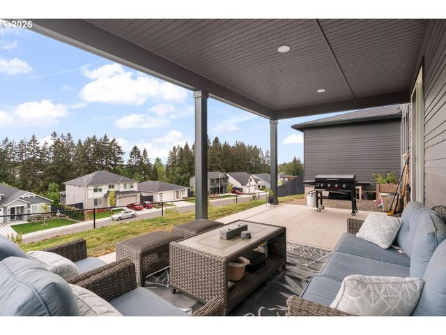 124 W 20TH Way, La Center, WA 98629