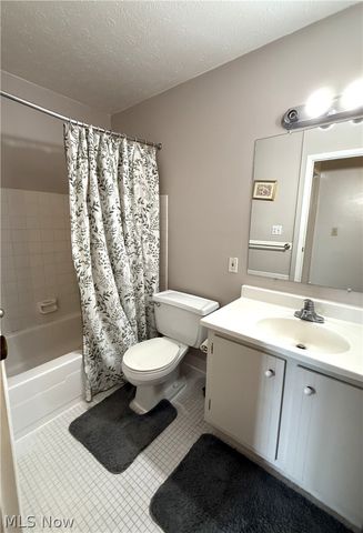 16370 Heather Lane 303, Middleburg Heights, OH 44130