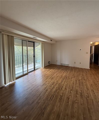 16370 Heather Lane 303, Middleburg Heights, OH 44130