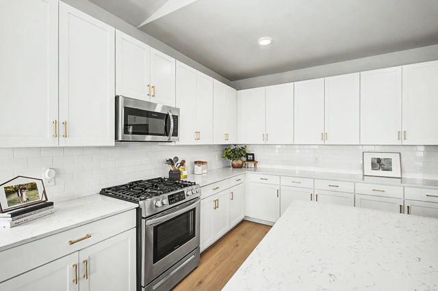 915 Sassafras Ct, Spring Hill, TN 37174