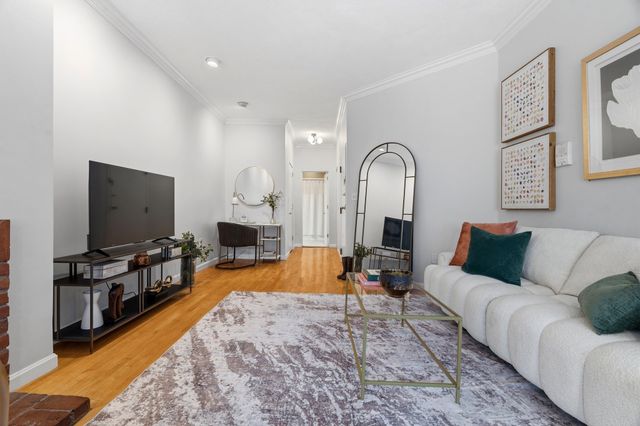 249 W Newton St 7, Boston, MA 02116