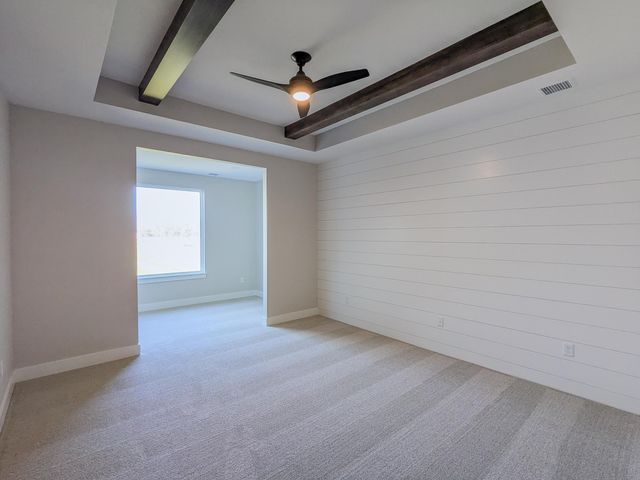 727 E Lexington Ln, Andover, KS 67002