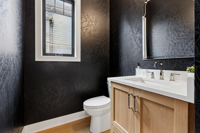 1967 Sheridan Avenue S, Minneapolis, MN 55405