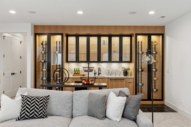 1967 Sheridan Avenue S, Minneapolis, MN 55405